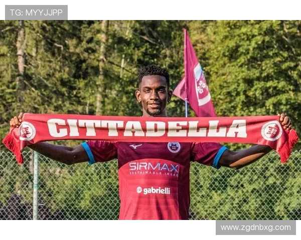 球员乃比江莫合买提正式租借加盟河南俱乐部租期至2026年12月31日